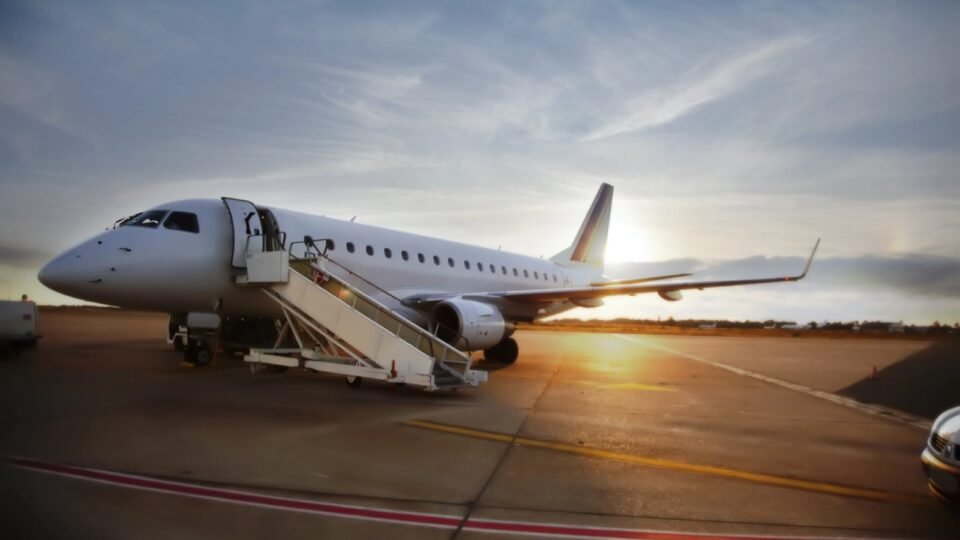 Solana Stablecoins Now Book Flights With 300 Airlines